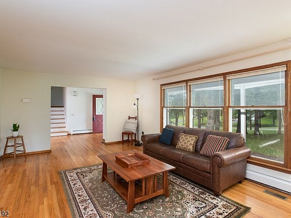 5th image of 200 Hockenbury Rd
