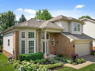 3141 Bridlewood Dr, Rochester, MI 48306