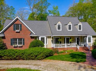 3904 Homestead Rd, Lanexa, VA 23089