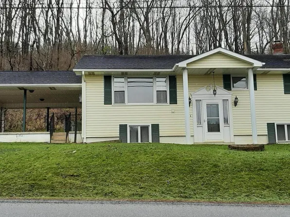 895 Johnstown Rd, East Freedom, PA 16637