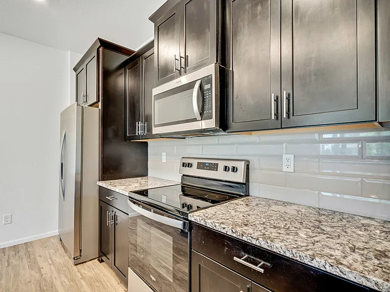 21072 E 60th Ave — Photo 11