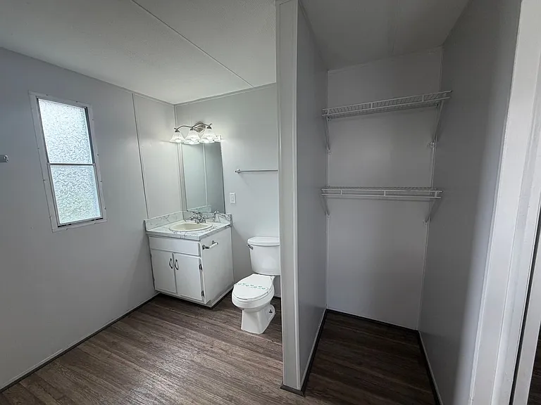 1105 S Rogers St — Photo 5