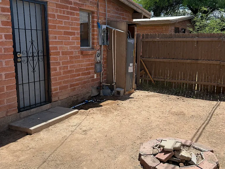 219 W Navajo Rd — Photo 6