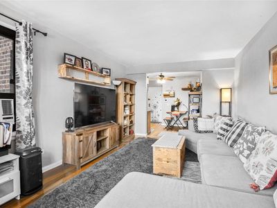 7525 210 Street #4m, Oakland Gardens, NY, 11364
