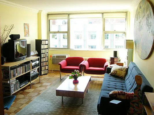 Sold by Sotheby's International Realty | media 9