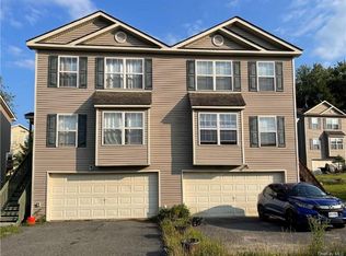 5 Westfield Ct, Rock Hill, NY 12775