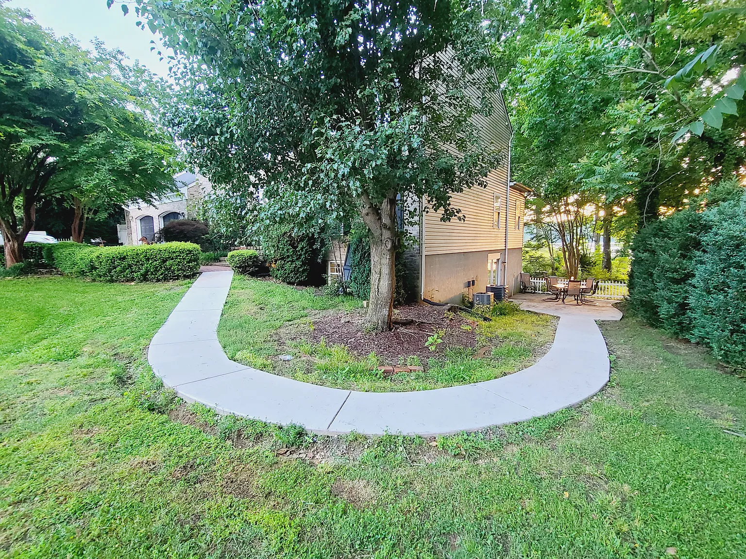 2 bed, 1400 sqft, $1,600 — Photo 3