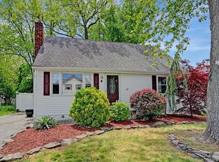 4 6th St, Matawan, NJ 07747