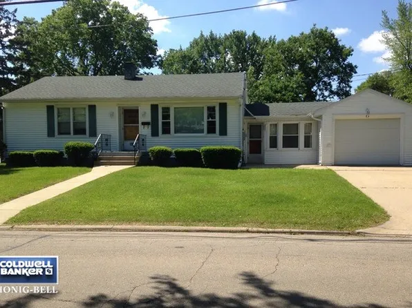 601 College Ave, Ottawa, IL 61350