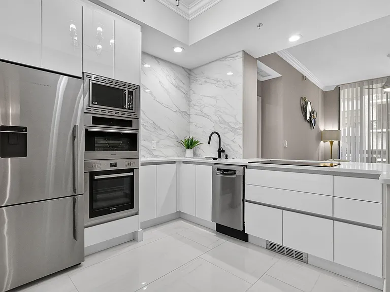 701 S Olive Ave #1205 — Photo 3