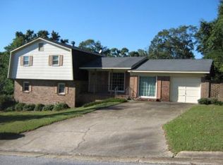 2414 Greenbriar Dr, Phenix City, AL 36867