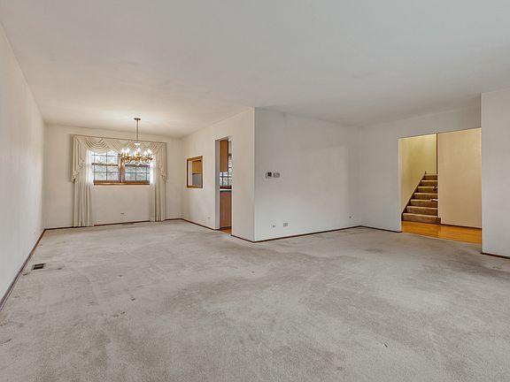 4th image of 2607 N Walnut Ave
