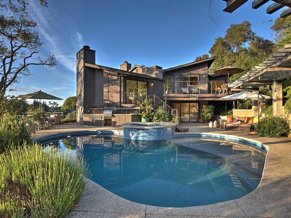 1st image of 21588 Sarahills Dr