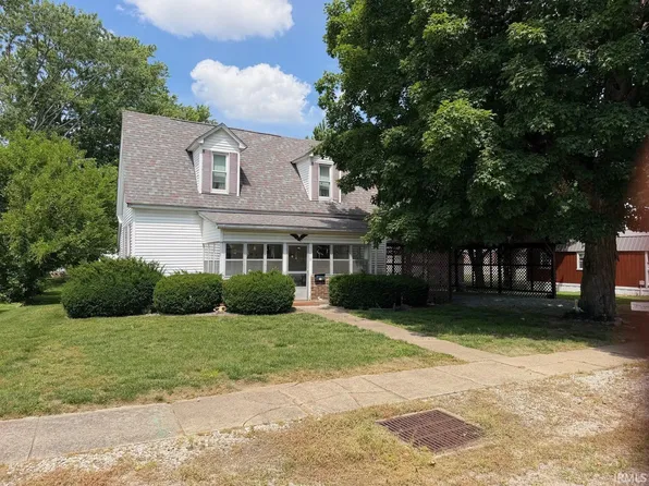 112 Christian St, Worthington, IN 47471