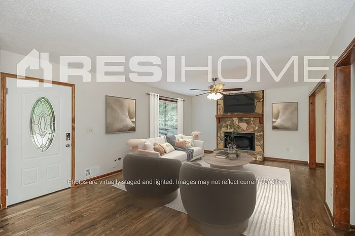 4 bed, 2.0 bath, 1762 sqft, $2,345 — Photo 4