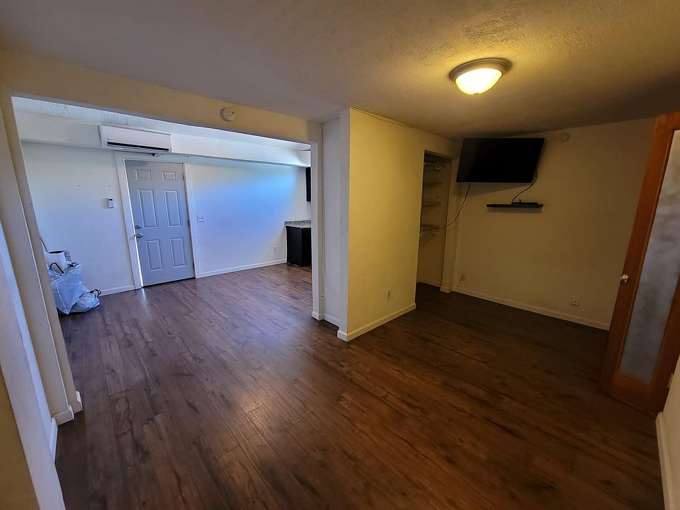 1st image of 4462 N Pomona Ave #B