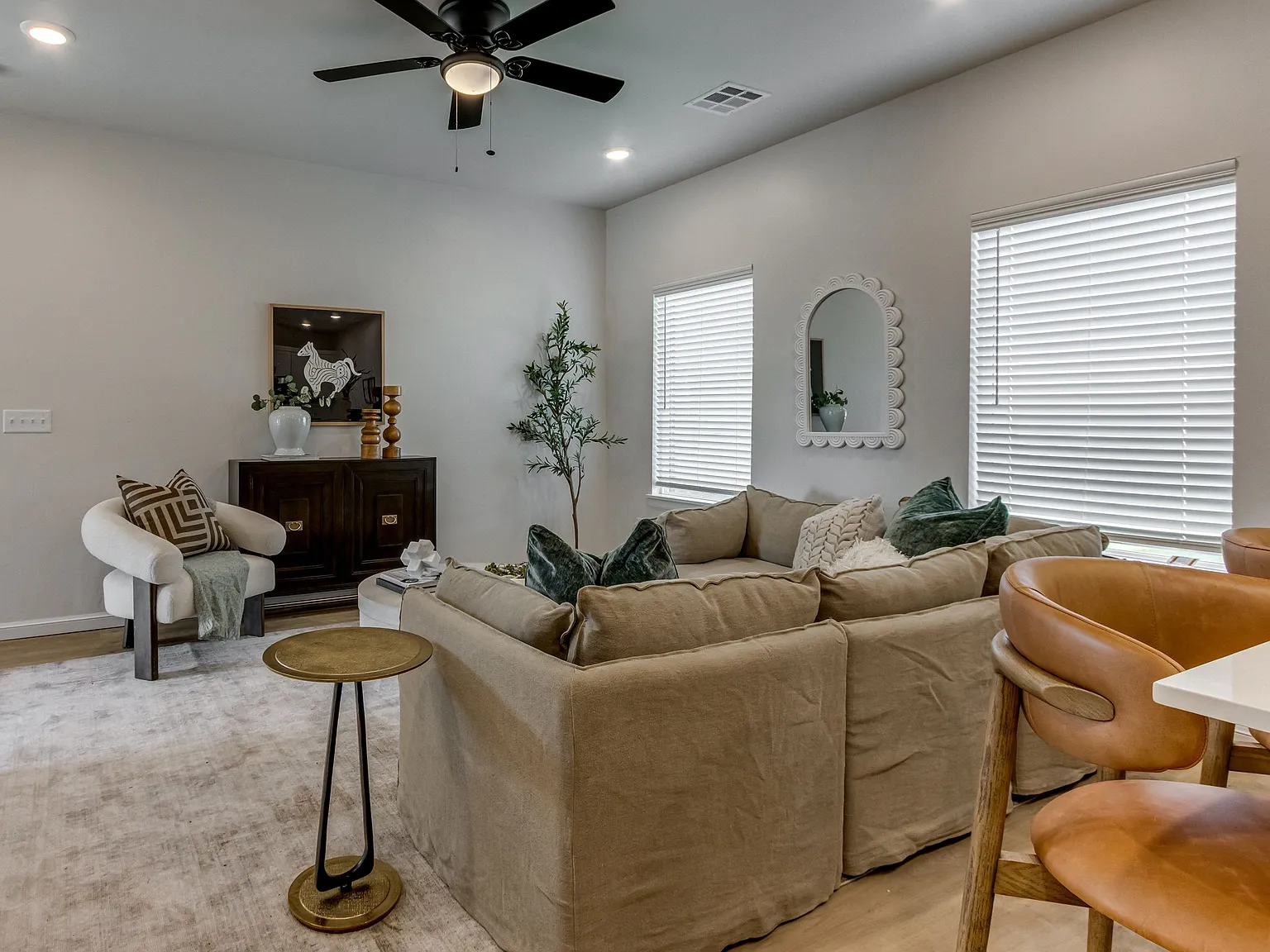 3 bed, 2.5 bath, 1677 sqft, $1,995 — Photo 3
