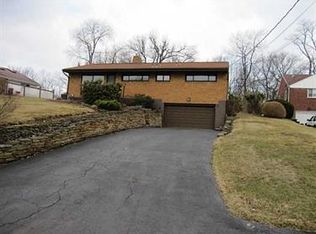 5847 Heberton Dr, Verona, PA