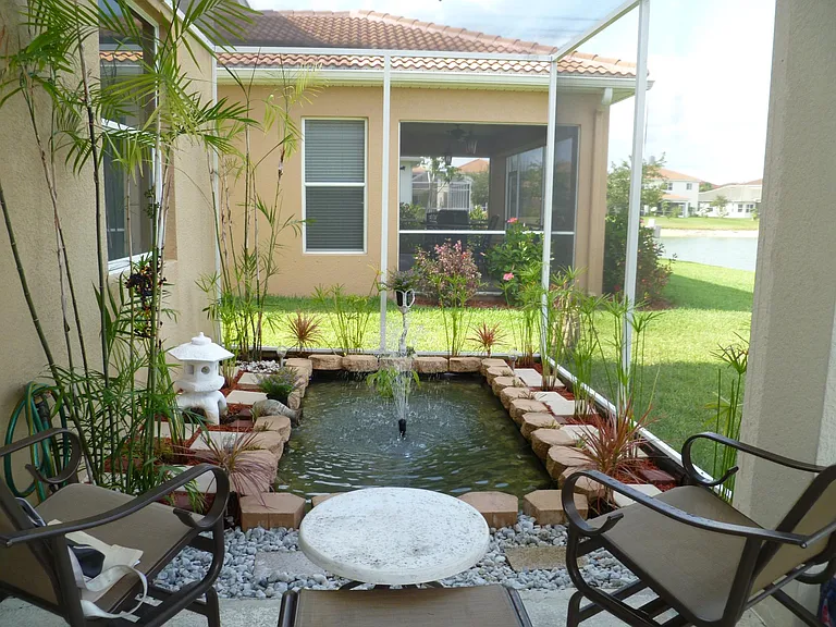 8686 Pegasus Dr — Photo 8