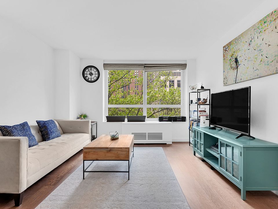 1st image of 200 E 94th St APT 325