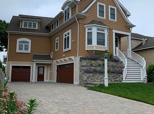 211 Sauga Ave, North Kingstown, RI 02852