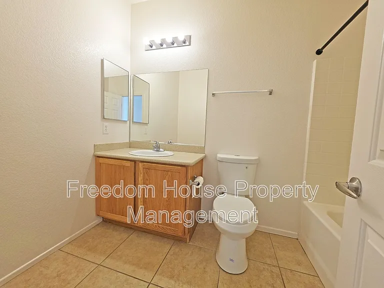 6451 Goodale St — Photo 31