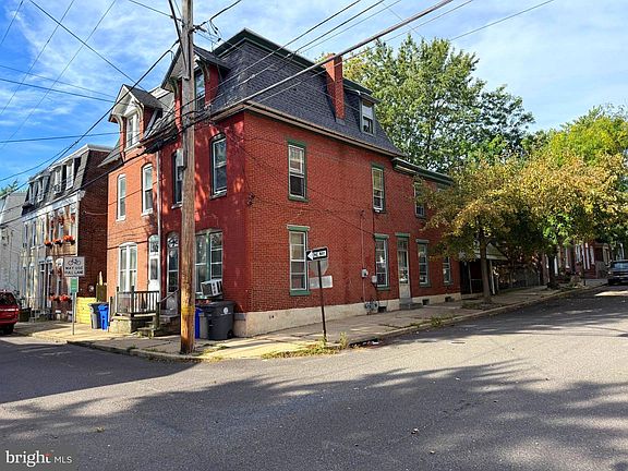 2nd image of 151 S Franklin St