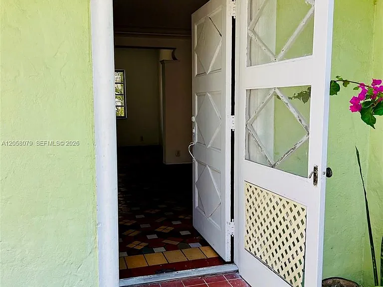 2830 Pine Tree Dr #1 — Photo 3