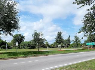 5436 Golden Gate Pkwy, Naples, FL 34116
