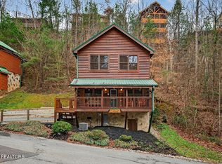 645 Chickasaw Gap Way, Pigeon Forge, TN 37863