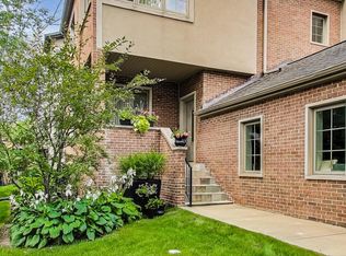 1842 Monroe Ave #1, Glenview, IL 60025