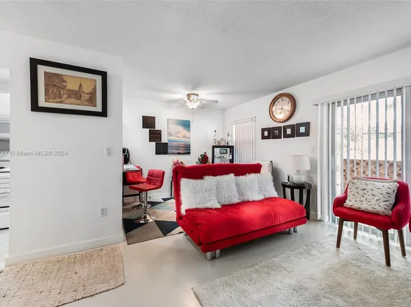 755 SW 6th St APT 5, Miami, FL 33130