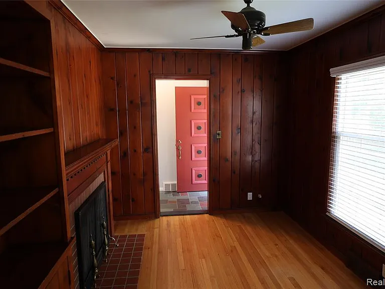 4121 Seminole Dr — Photo 40