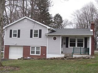 223 Fairview Ave, Canfield, OH 44406