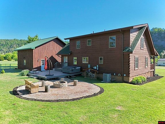 3rd image of 188 Riverside Dr