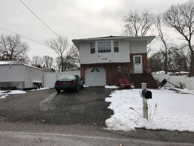 272 Shelter Rd, Ronkonkoma, NY, 11779