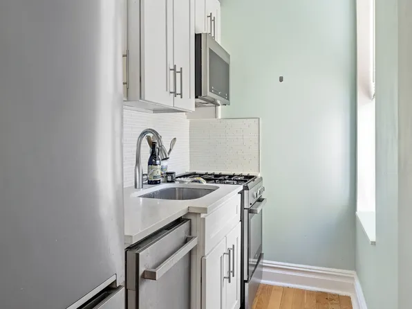 775 Riverside Drive 6A image 3 of 7