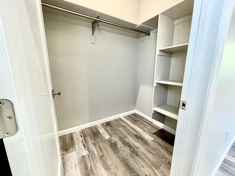 720 N Walnut St #13 — Photo 20