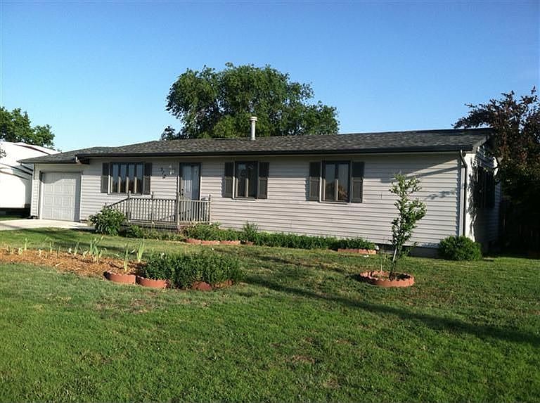 2nd image of 512 W 33rd St