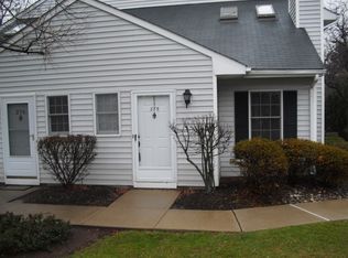 375 Burdock Ct, Three Bridges, NJ 08887