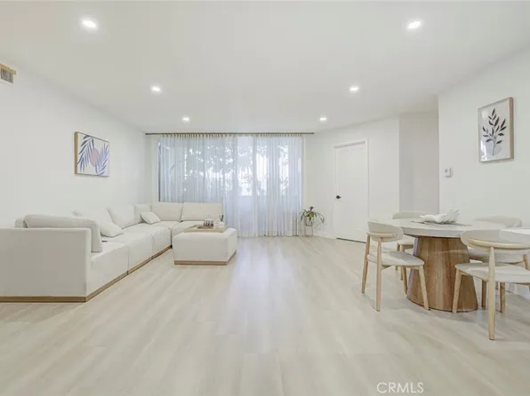 5411 Tyrone Ave APT 203, Van Nuys, CA 91401
