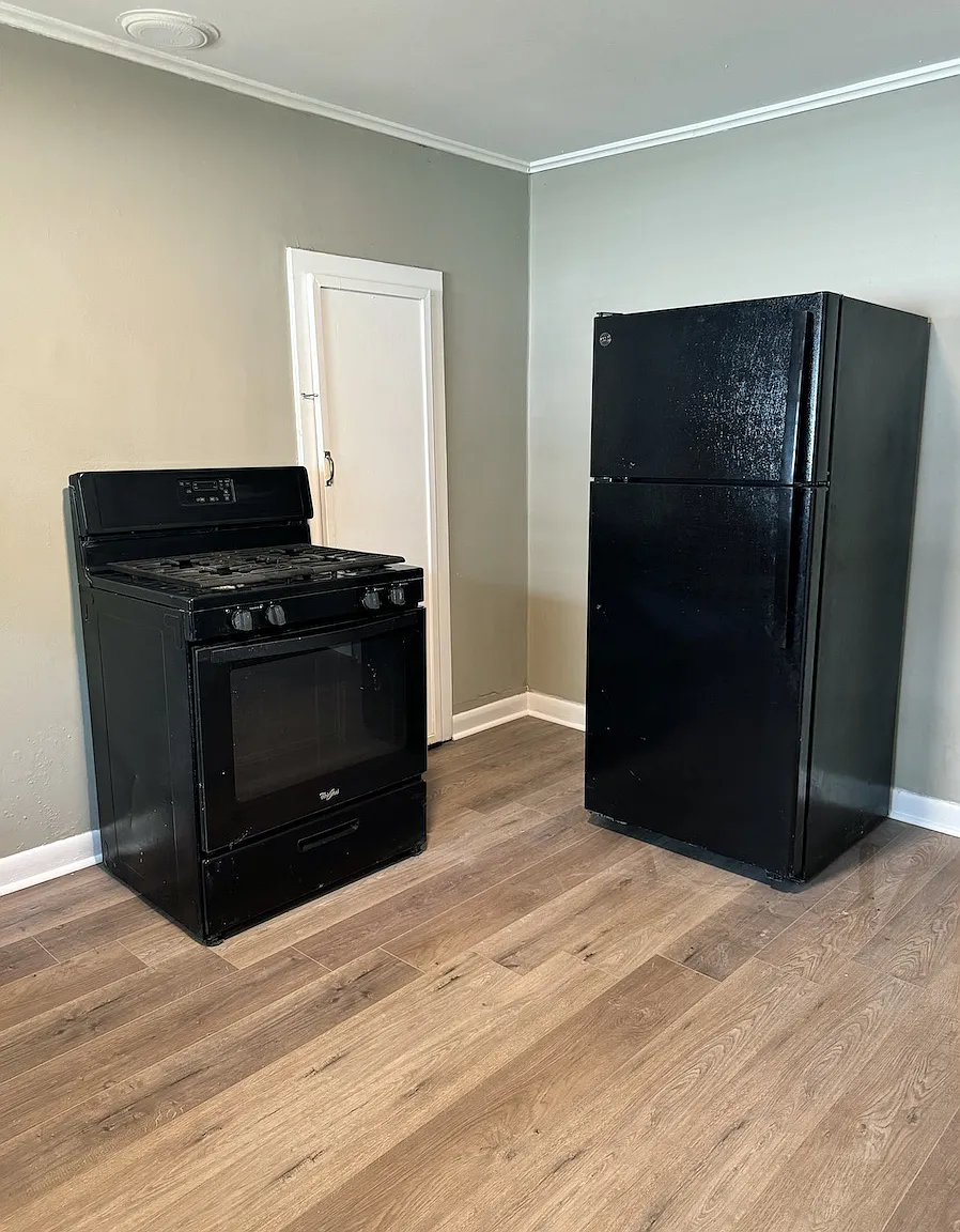 2 bed, 875 sqft, $925 — Photo 4