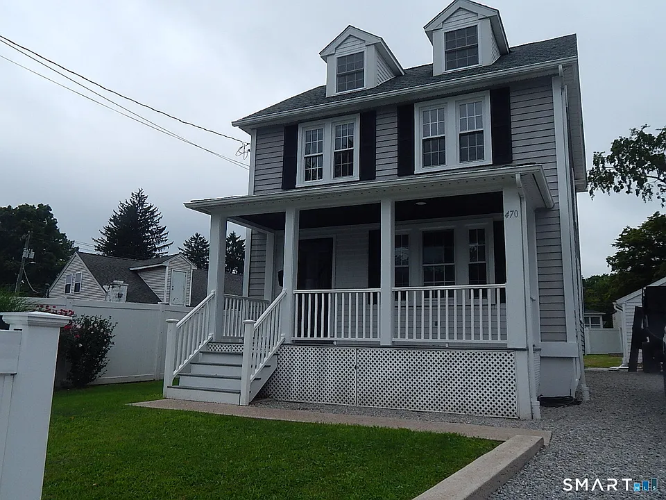 470 E Main St