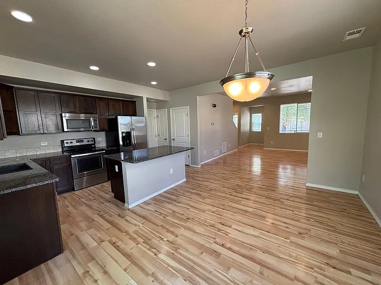 1902 Winamac Dr — Photo 9