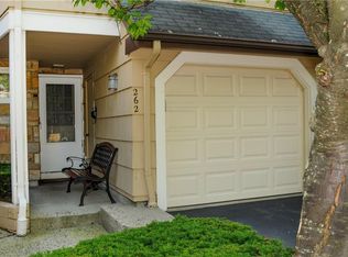 262 Treetop Cir, Nanuet, NY 10954