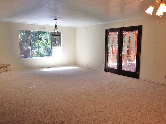 3rd image of 26433 Meadow Dr