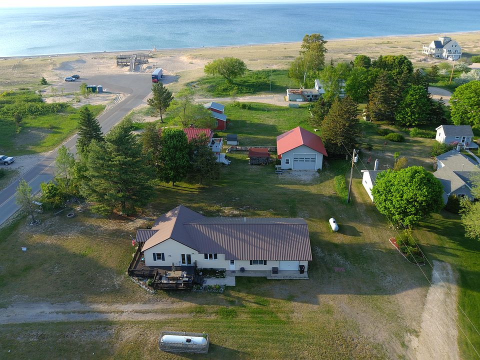 N14358 Lake Ave, Grand Marais, MI 49839 MLS 23376 Zillow