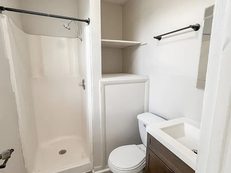 321 W Ianthe St #8 — Photo 2