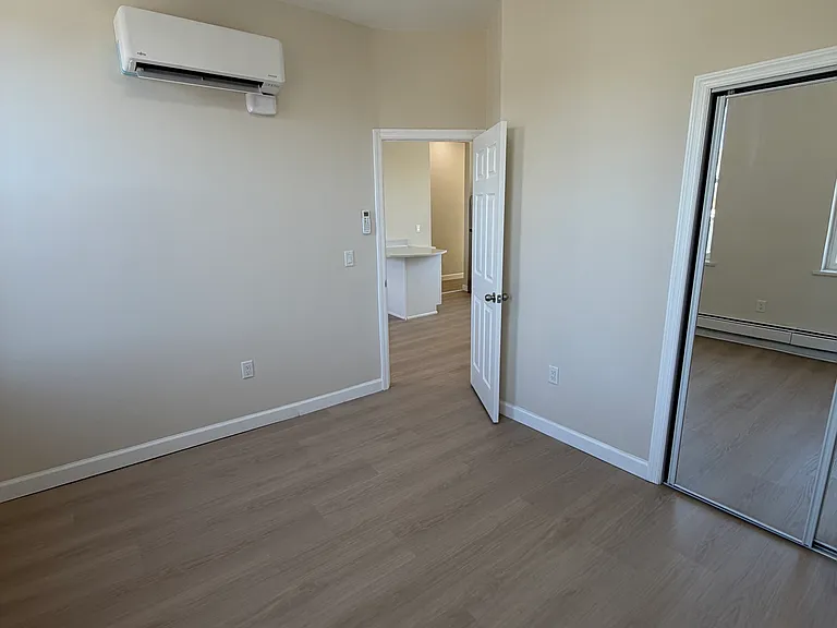 20 63rd St #5 — Photo 9