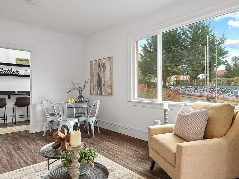 Madrona Apartments — Photo 17